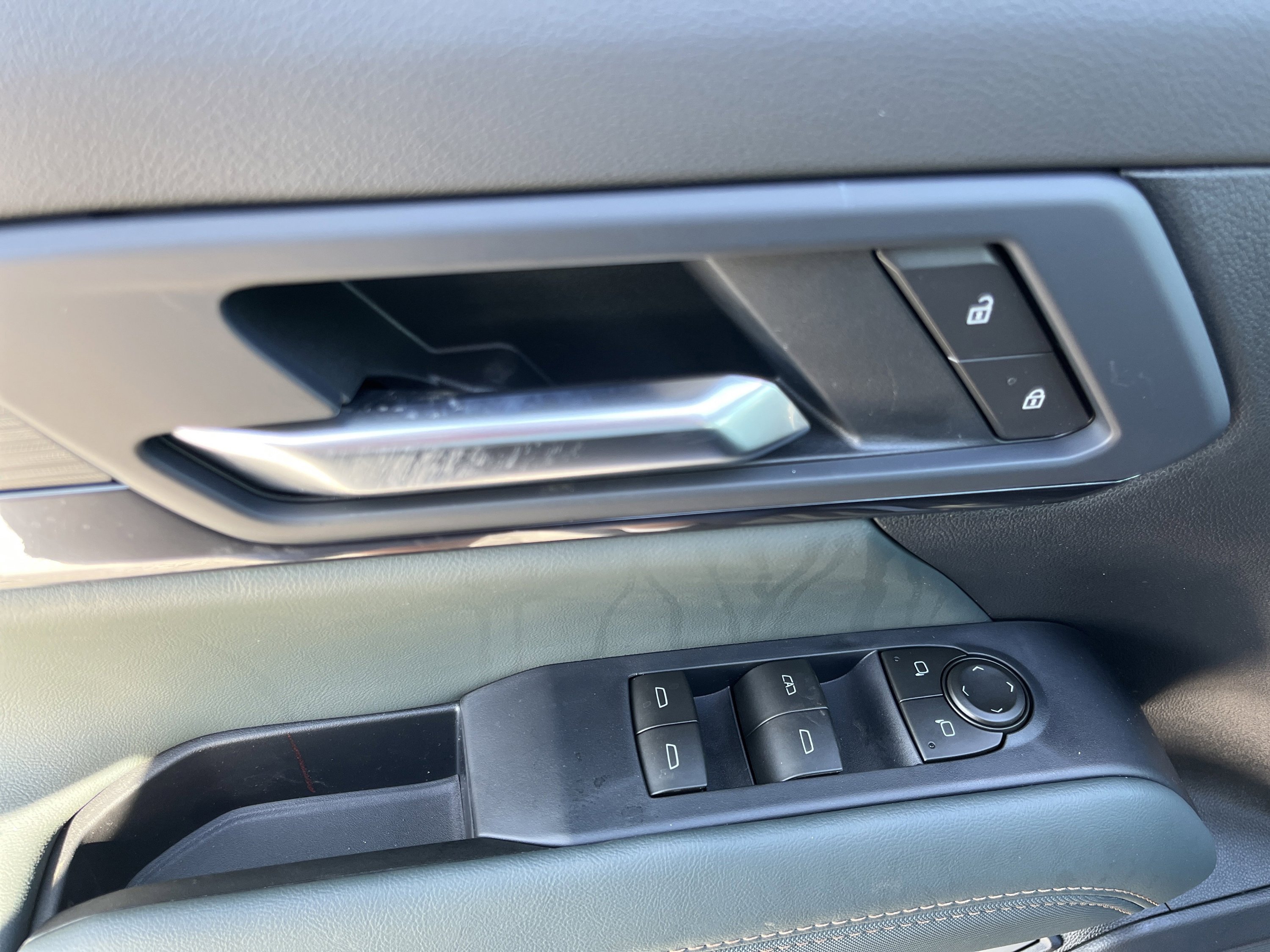 New 2026 GMC Terrain AT4 w/ Technology Package II AWD/4WD image 22