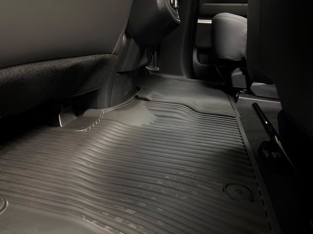 New 2026 Ford Expedition Active AWD/4WD image 33