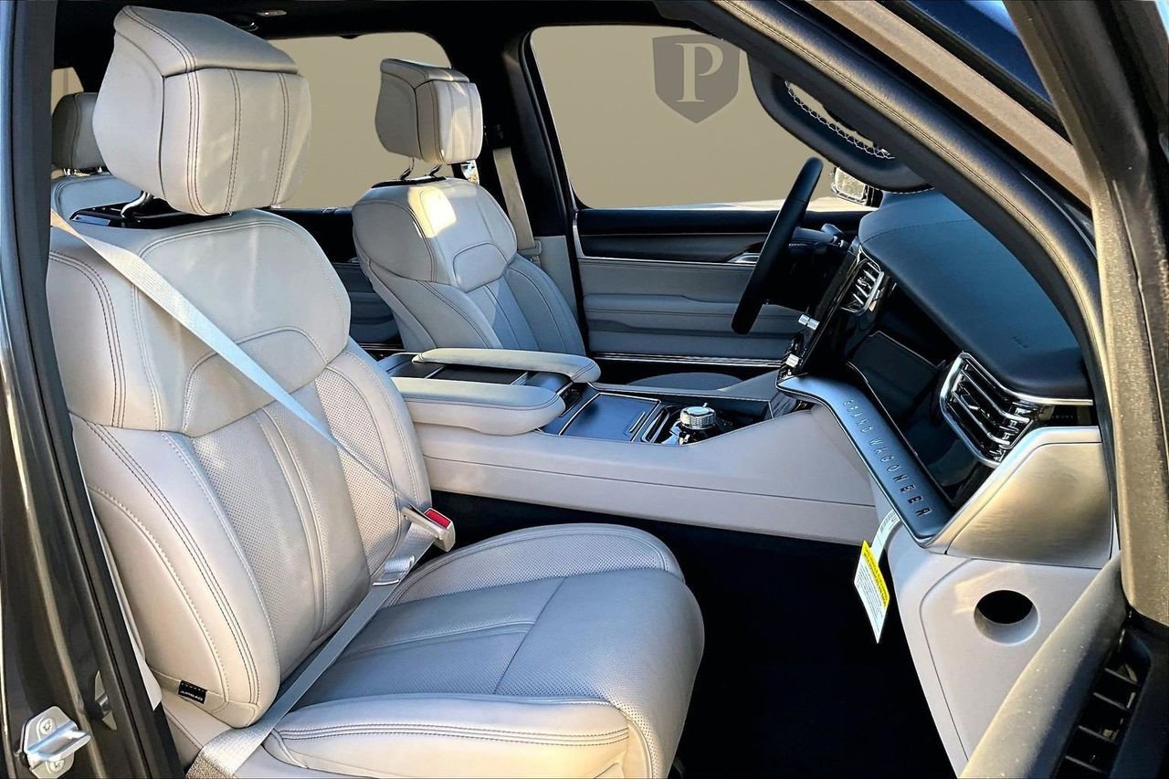 New 2026 Jeep Grand Wagoneer Summit image 23
