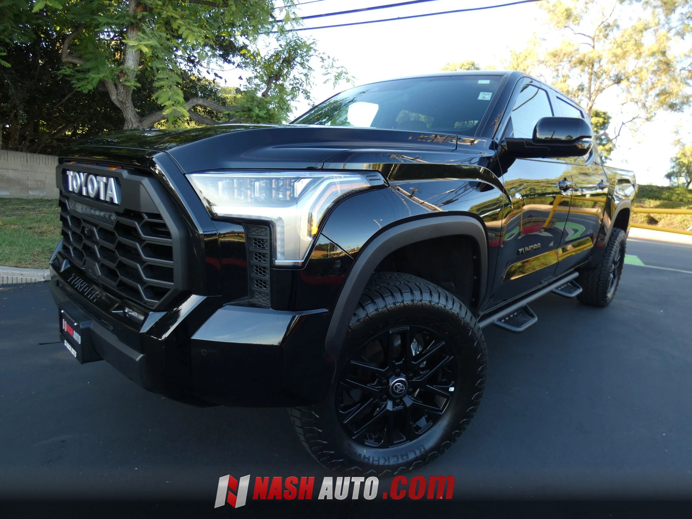 Used 2026 Toyota Tundra Limited AWD/4WD image 14