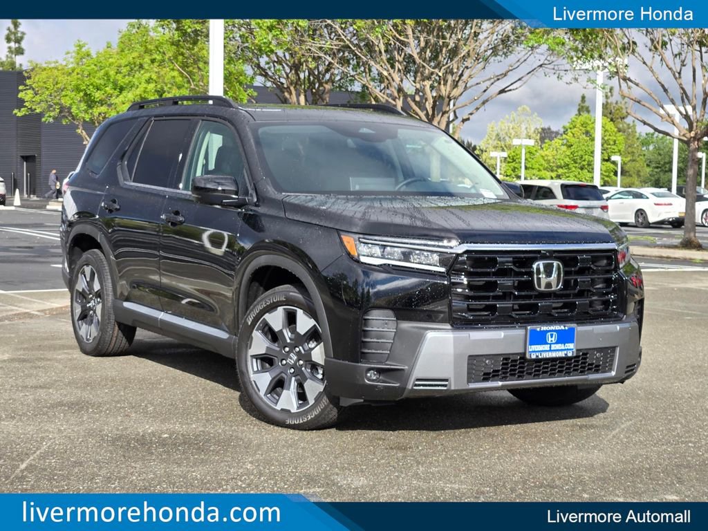 New 2026 Honda Pilot Touring image 1