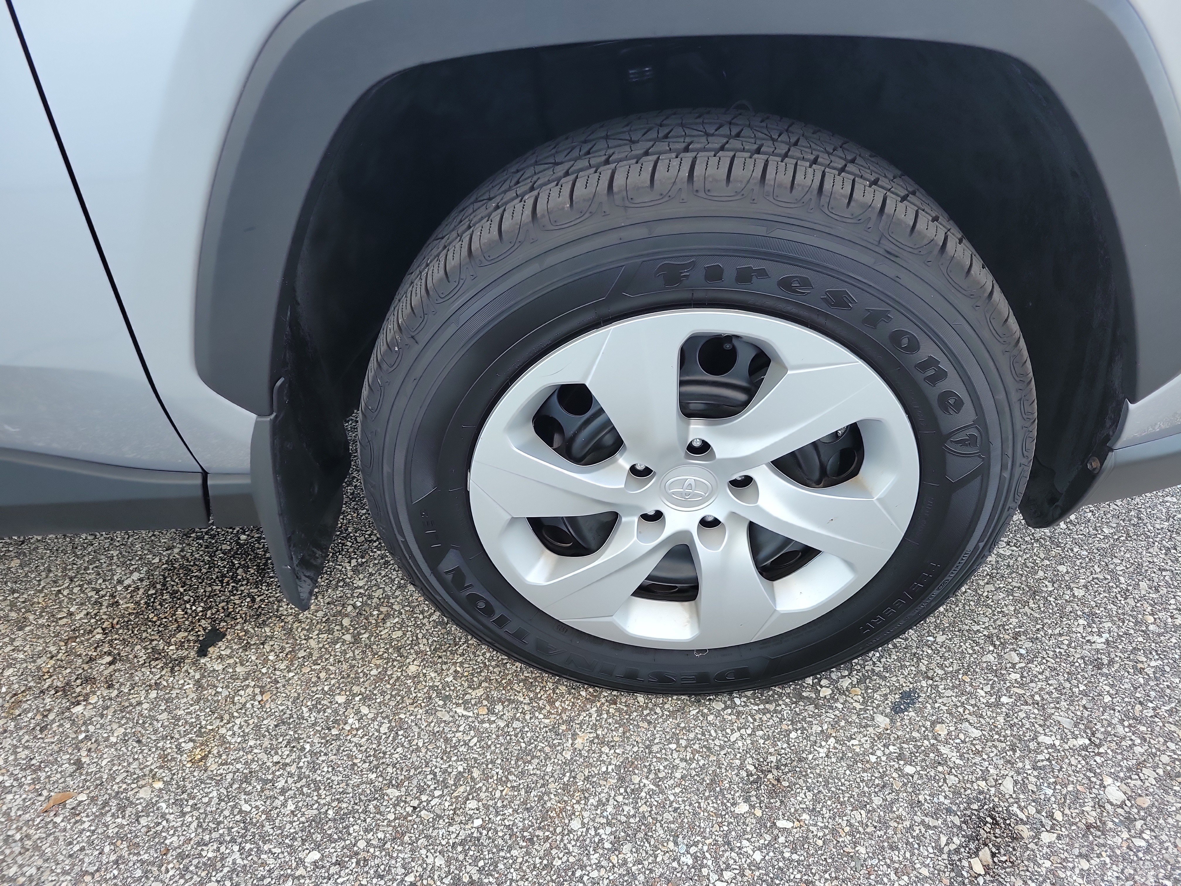 Used 2025 Toyota RAV4 LE AWD/4WD image 12