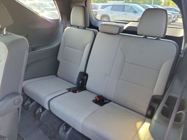 Certified 2025 Chevrolet Traverse LT FWD image 17