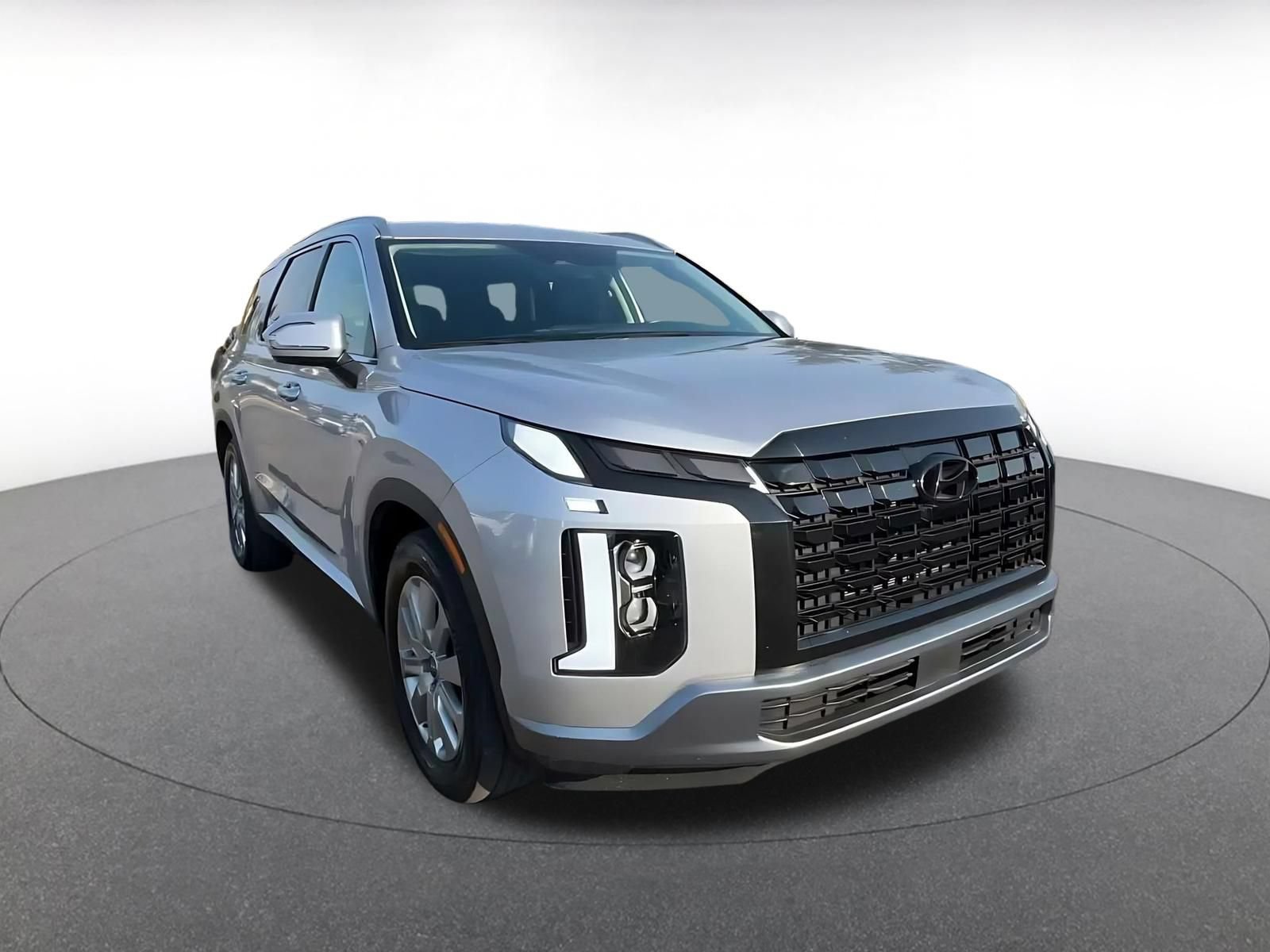 Used 2025 Hyundai Palisade SEL FWD image 3