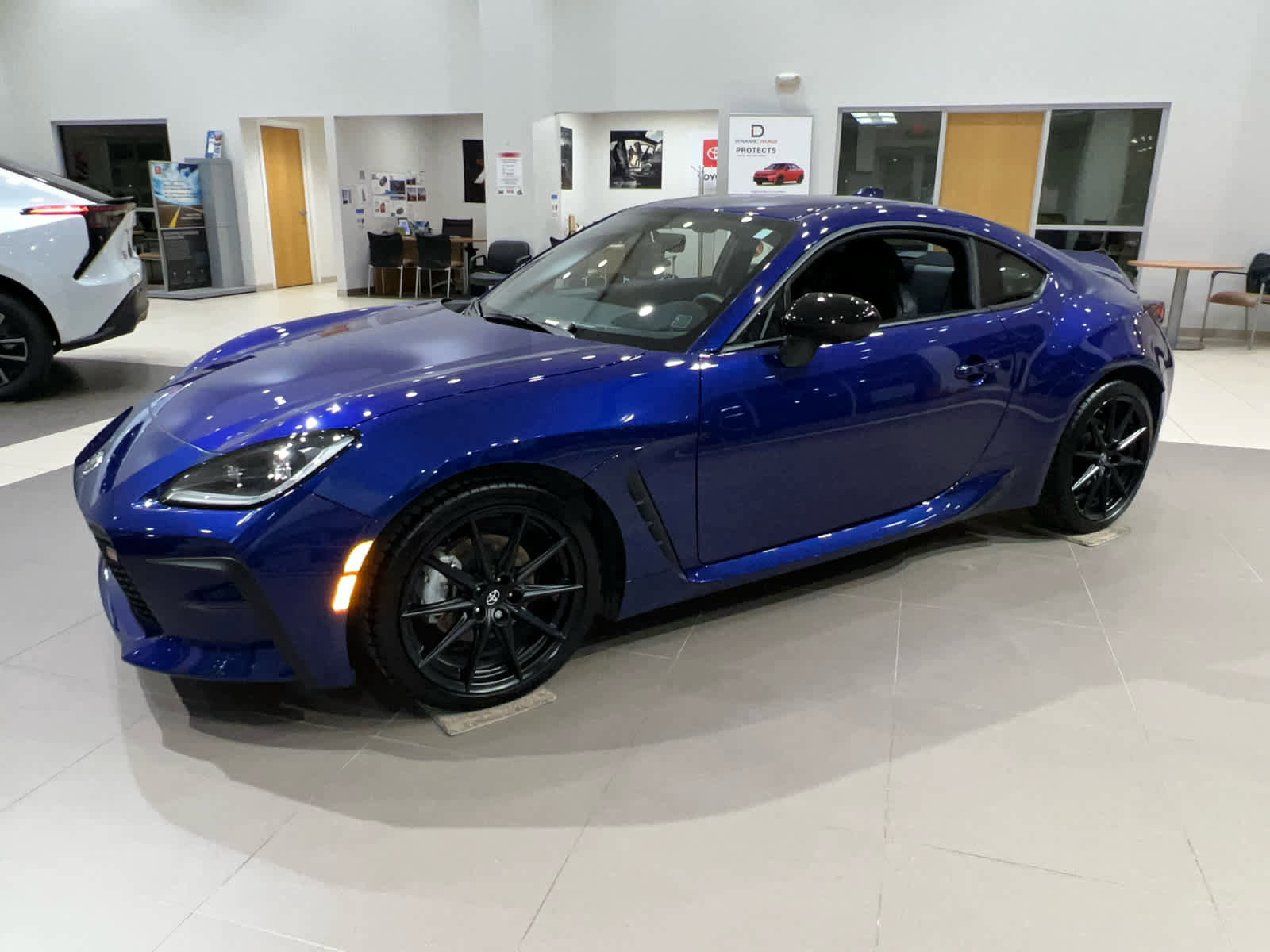 Used 2025 Toyota GR86 Premium w/ ALL Weather Mat Package (TMS) image 6