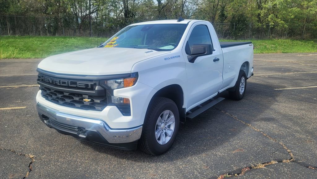 Used 2025 Chevrolet Silverado 1500 W/T w/ WT Value Package image 5