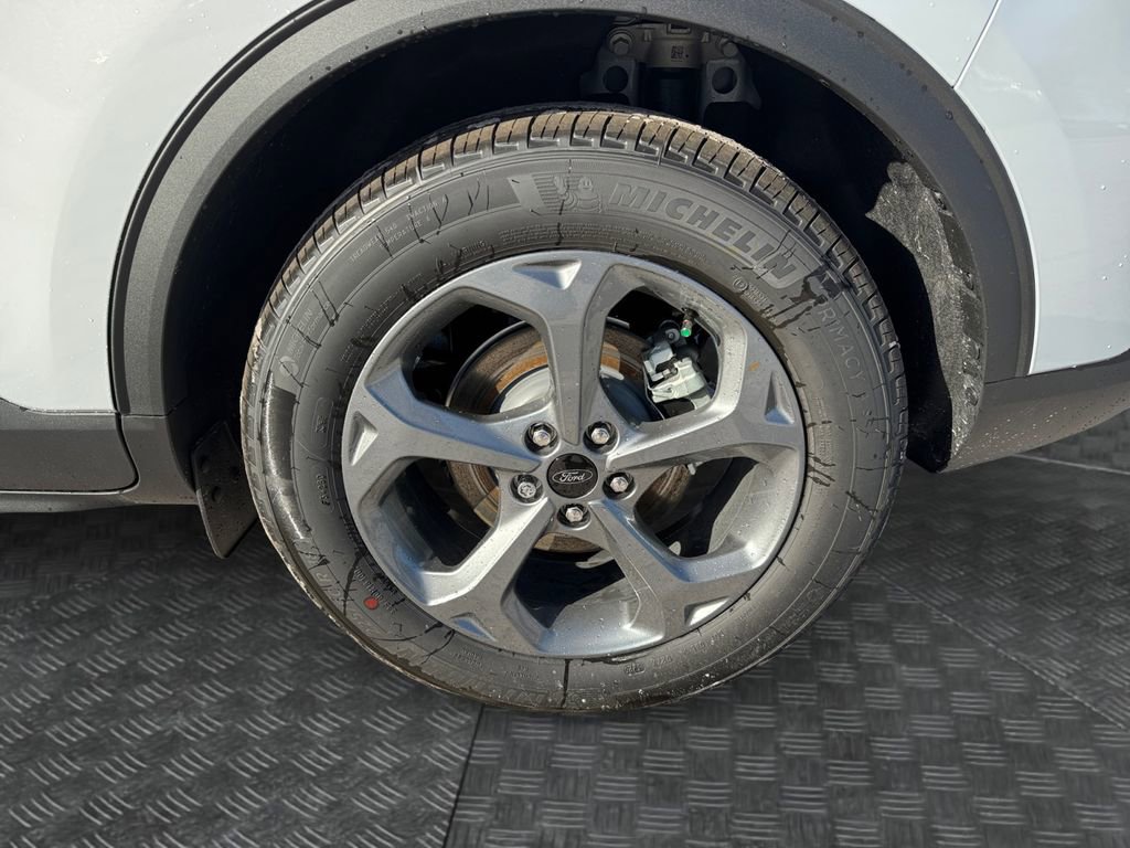 New 2026 Ford Escape ST-Line w/ Tech Pack #1 FWD image 17