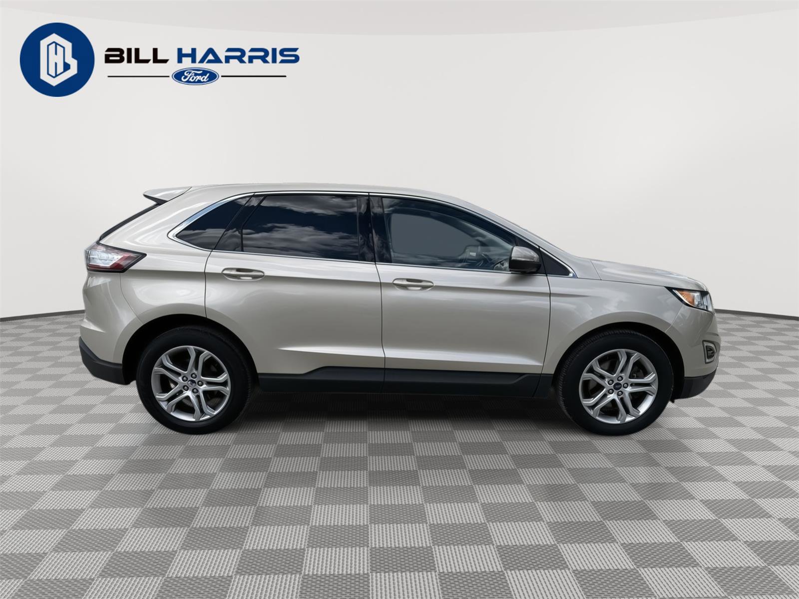 Used 2017 Ford Edge Titanium w/ Equipment Group 301A AWD/4WD image 4