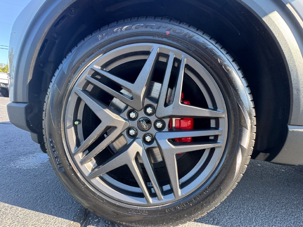 New 2027 Ford Explorer ST RWD image 13