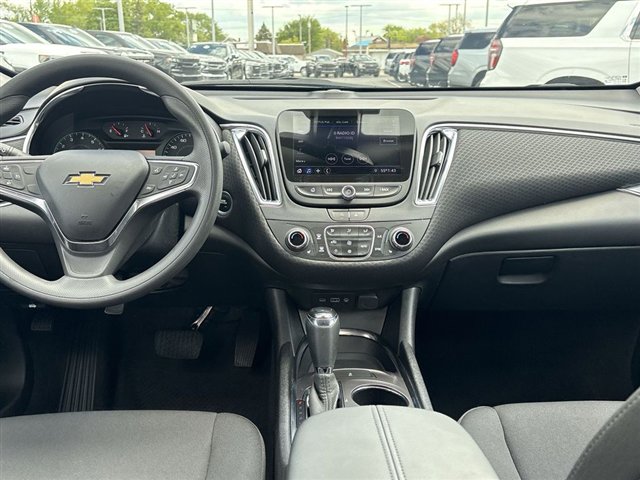 Used 2020 Chevrolet Malibu LT FWD image 19