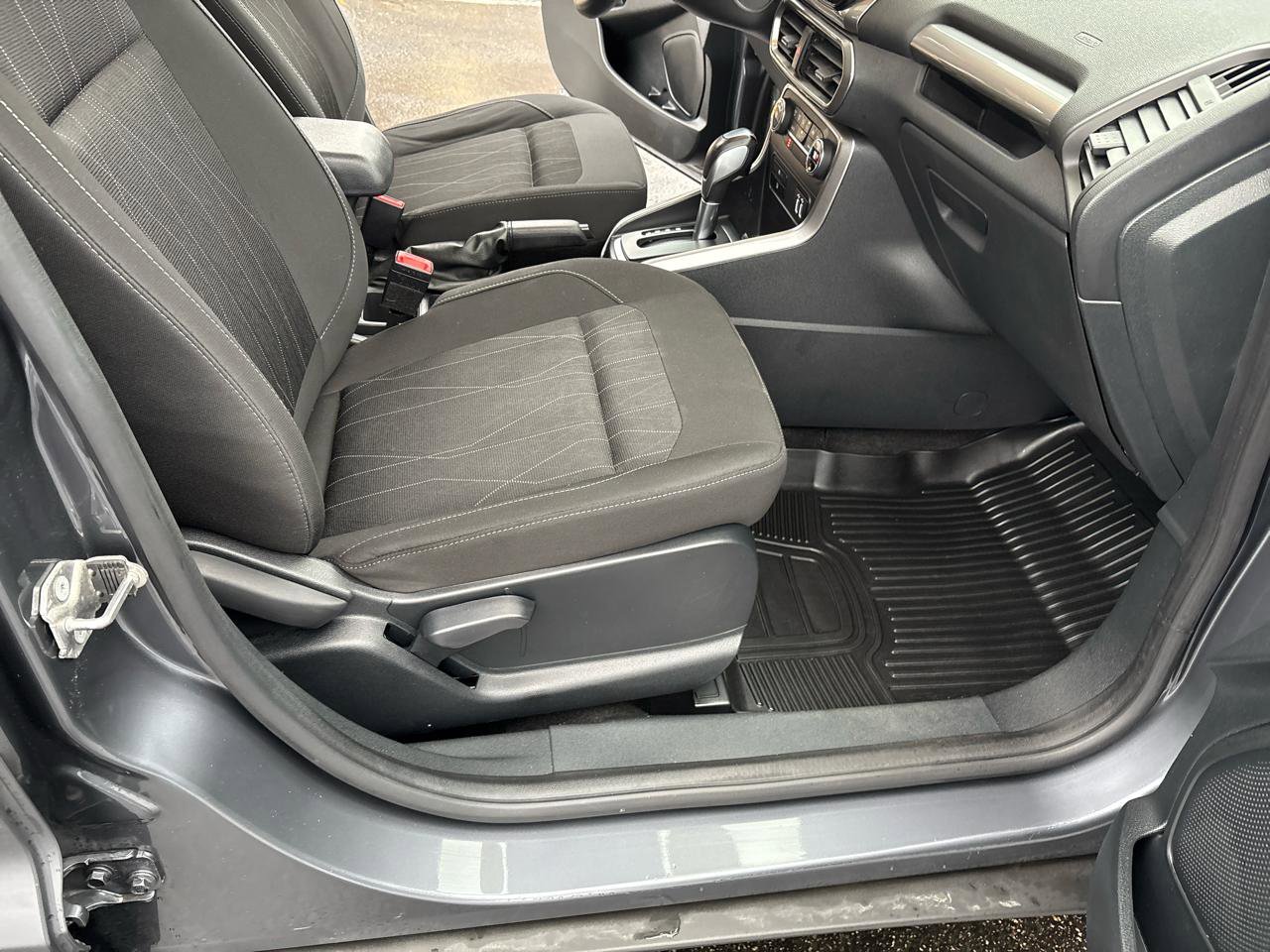 Used 2021 Ford EcoSport SE w/ Interior Protection Package image 27