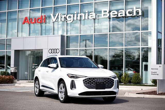 New 2025 Audi Q5 Prestige