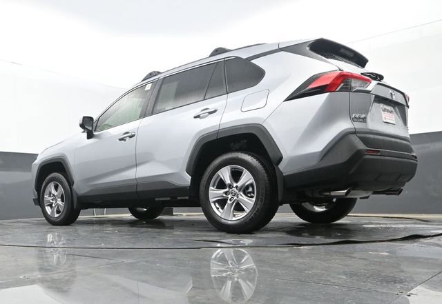 Used 2025 Toyota RAV4 XLE FWD image 24