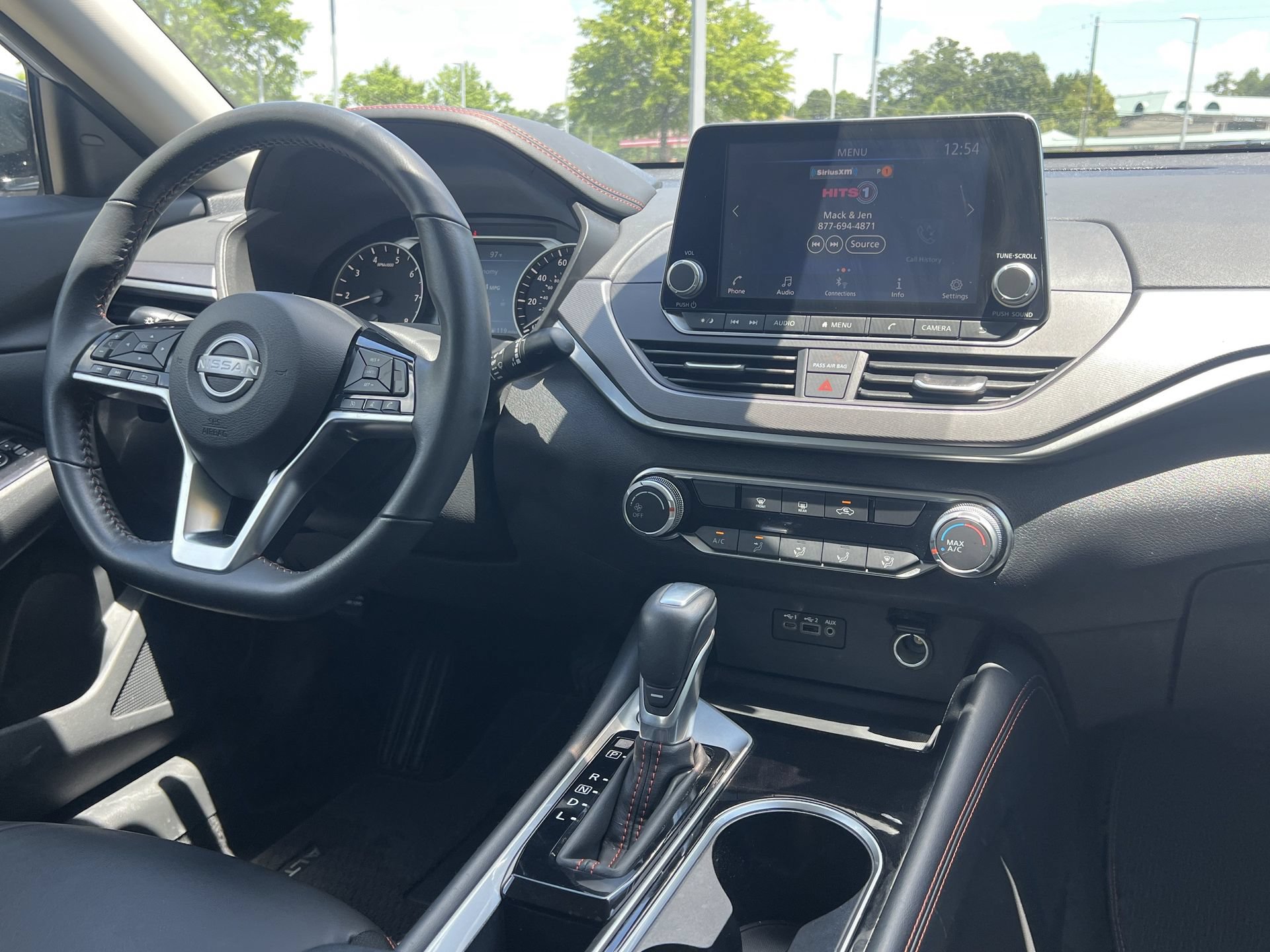 Used 2024 Nissan Altima 2.5 SR FWD image 3