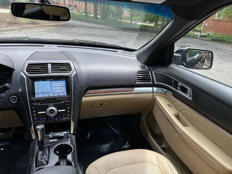 Used 2017 Ford Explorer Limited FWD image 39