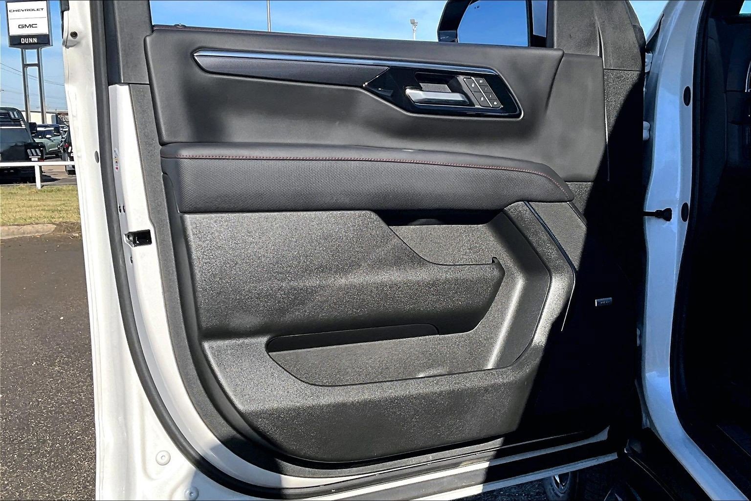 Used 2025 Chevrolet Tahoe RST w/ Comfort Package image 18