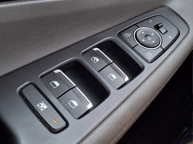 Used 2020 Hyundai Santa Fe SE AWD/4WD image 25