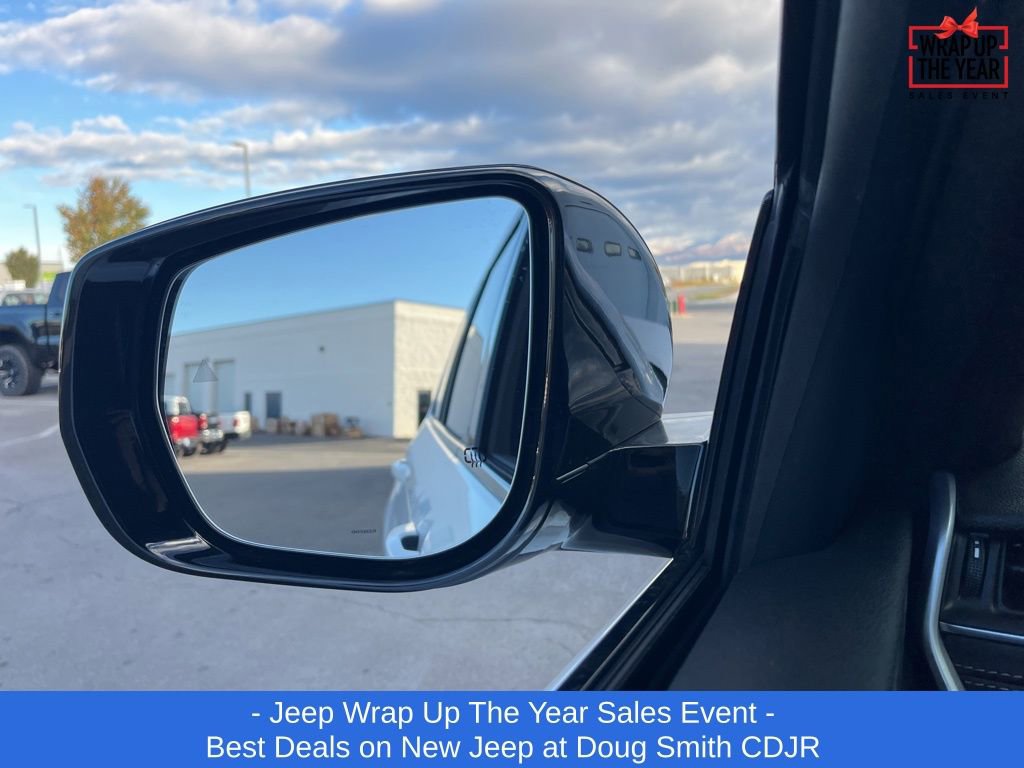 New 2025 Jeep Grand Cherokee L Laredo image 4