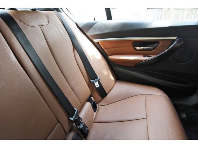 Used 2017 BMW 330i Sedan RWD image 10