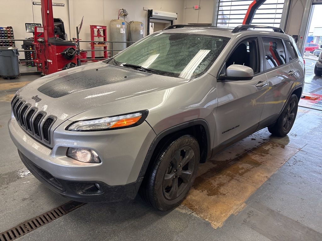 Used 2016 Jeep Cherokee Latitude w/ Comfort/Convenience Group AWD/4WD image 6