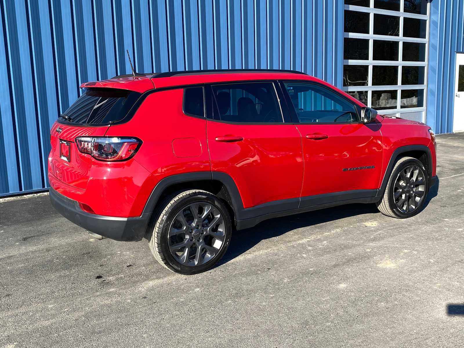 Used 2021 Jeep Compass Latitude AWD/4WD image 4