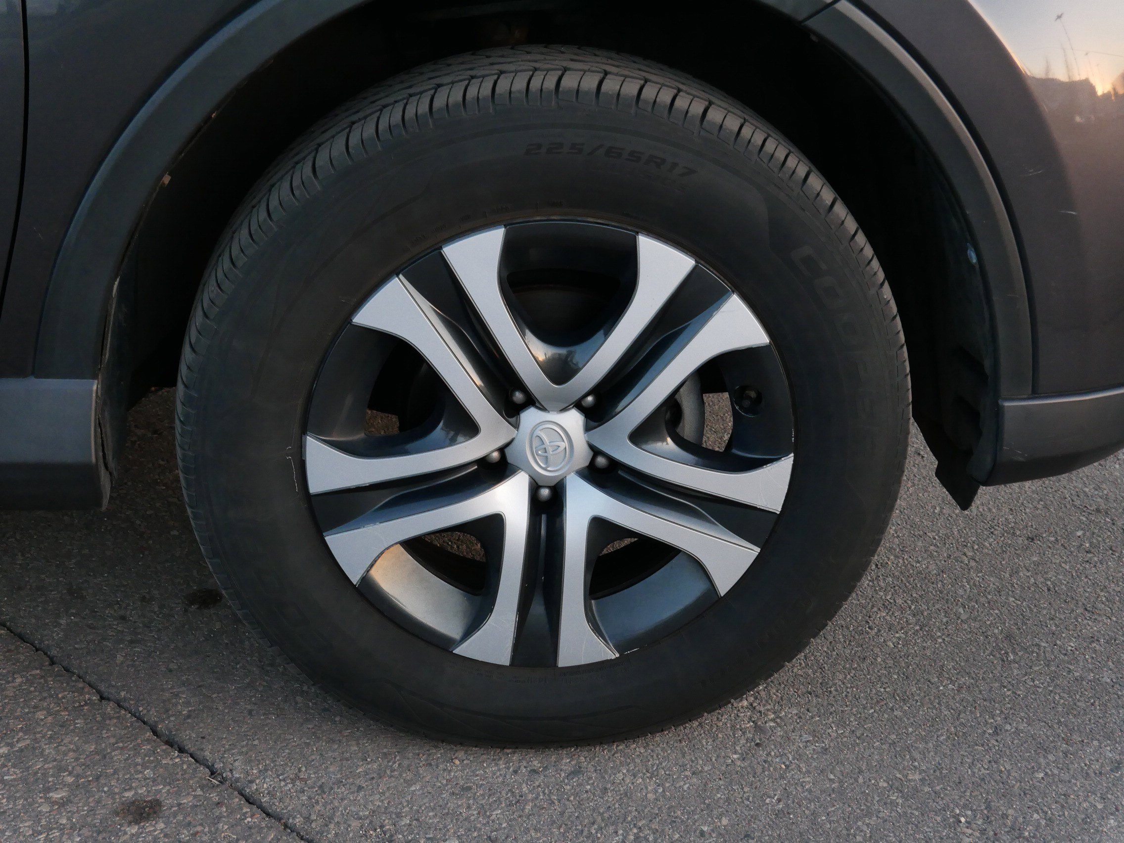 Used 2018 Toyota RAV4 LE w/ All Weather Liner Package image 15