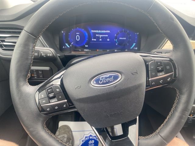 Used 2022 Ford Escape Titanium w/ Titanium Elite Package AWD/4WD image 21