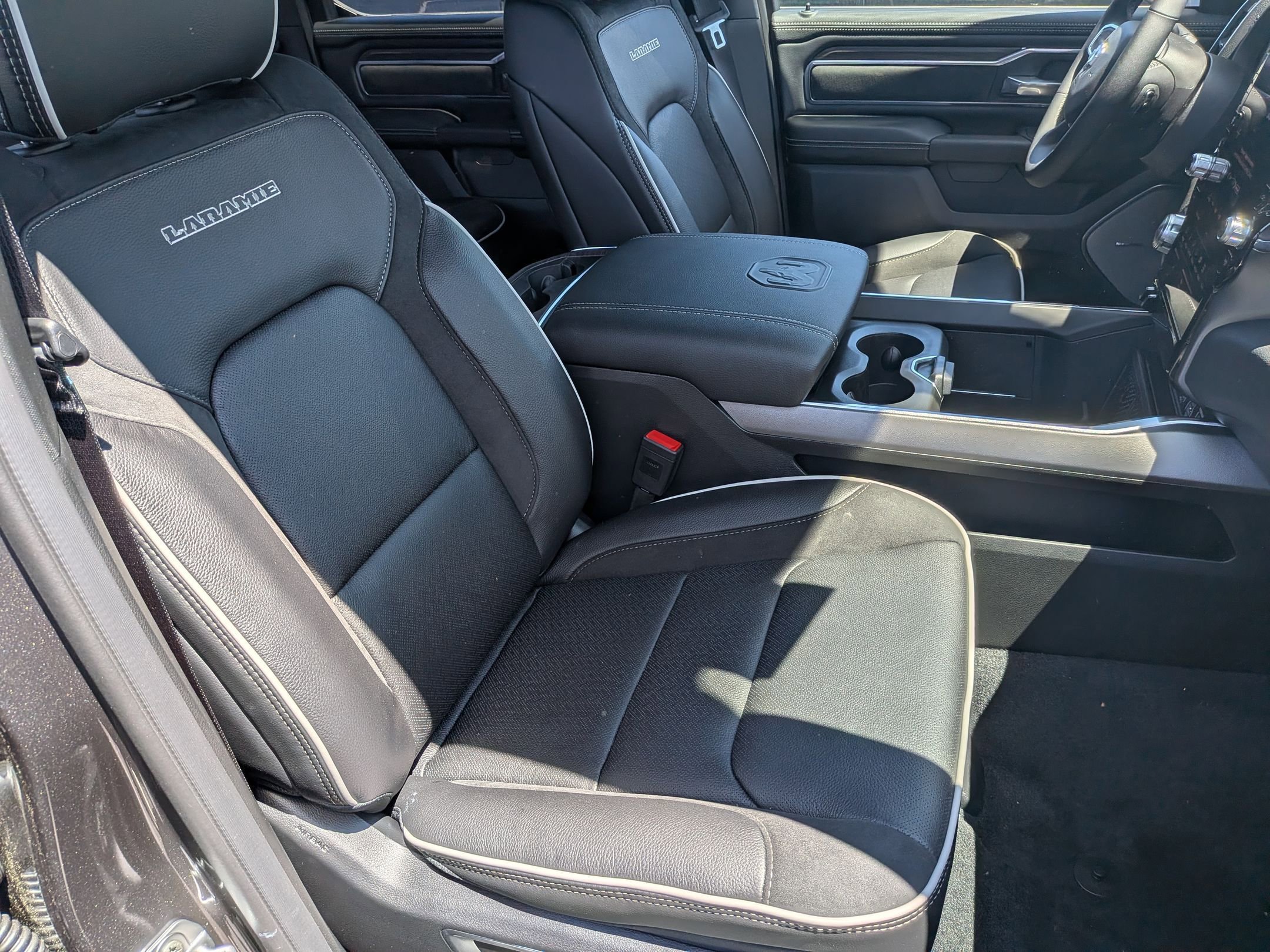 New 2026 RAM 1500 Laramie AWD/4WD image 36