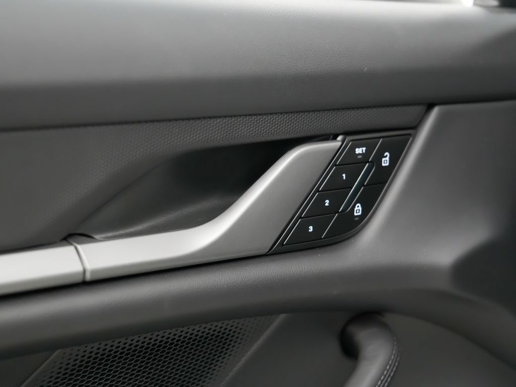 New 2026 Porsche Taycan AWD/4WD image 23