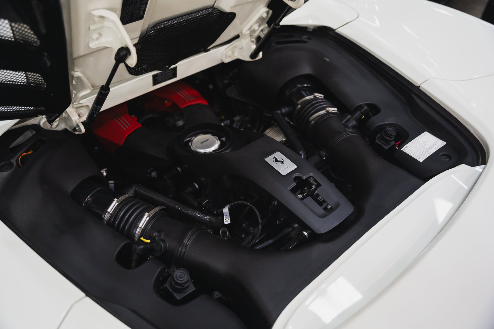 Used 2018 Ferrari 488 Spider RWD image 4