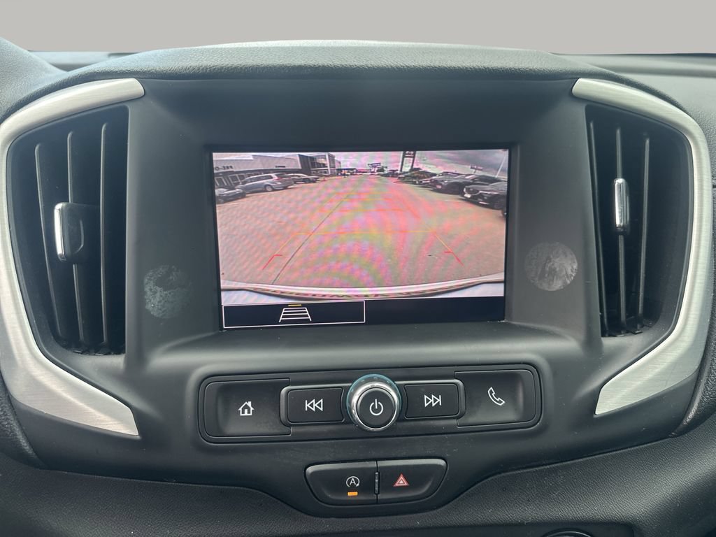 Used 2024 GMC Terrain SLE FWD image 17