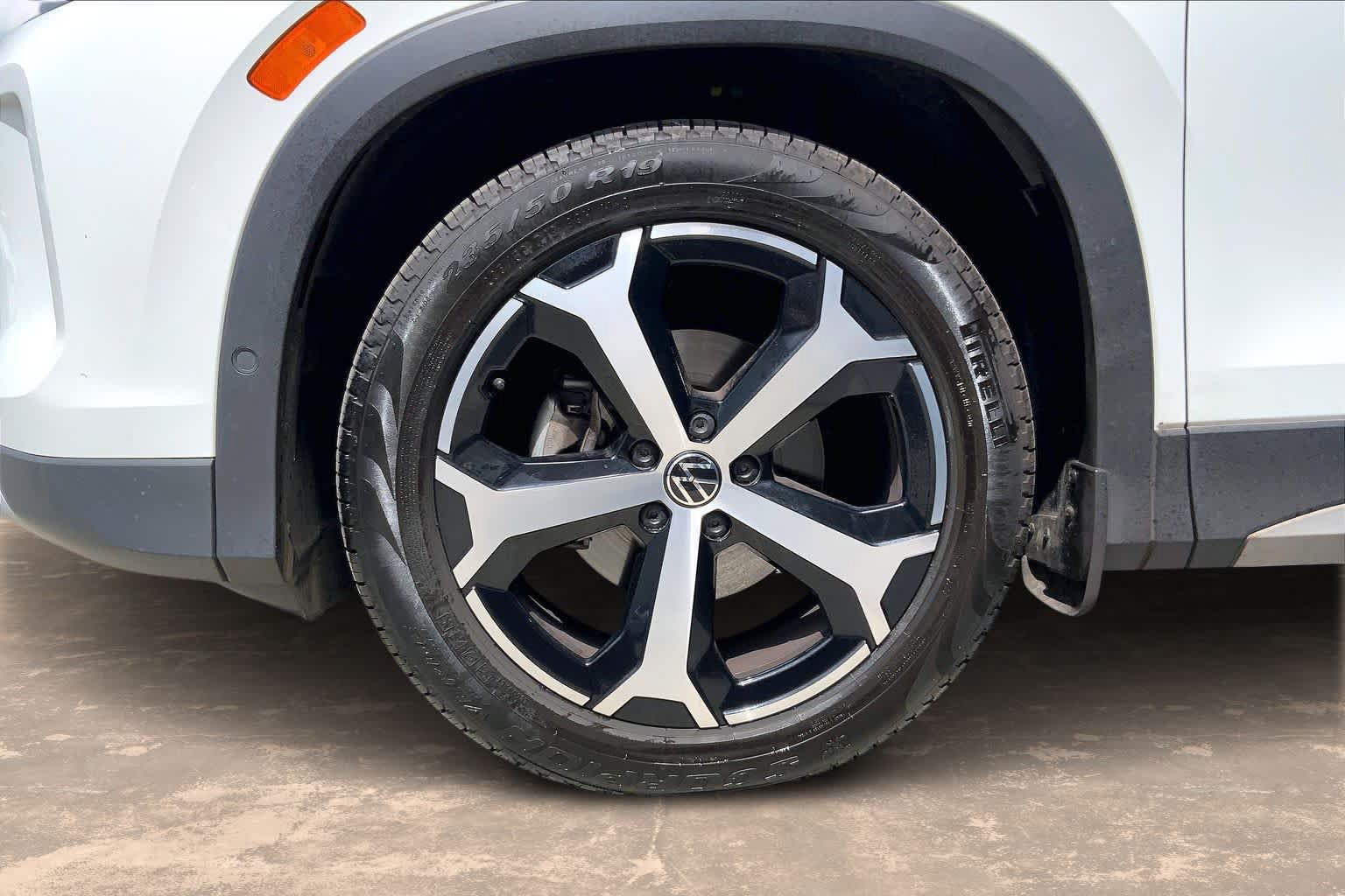 Certified 2026 Volkswagen Tiguan SE FWD image 8