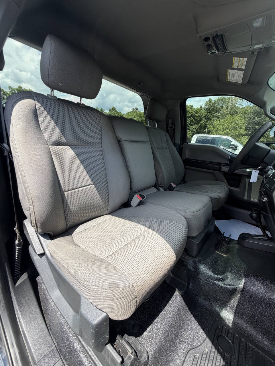 Used 2017 Ford F550 4x4 Regular Cab Super Duty image 44