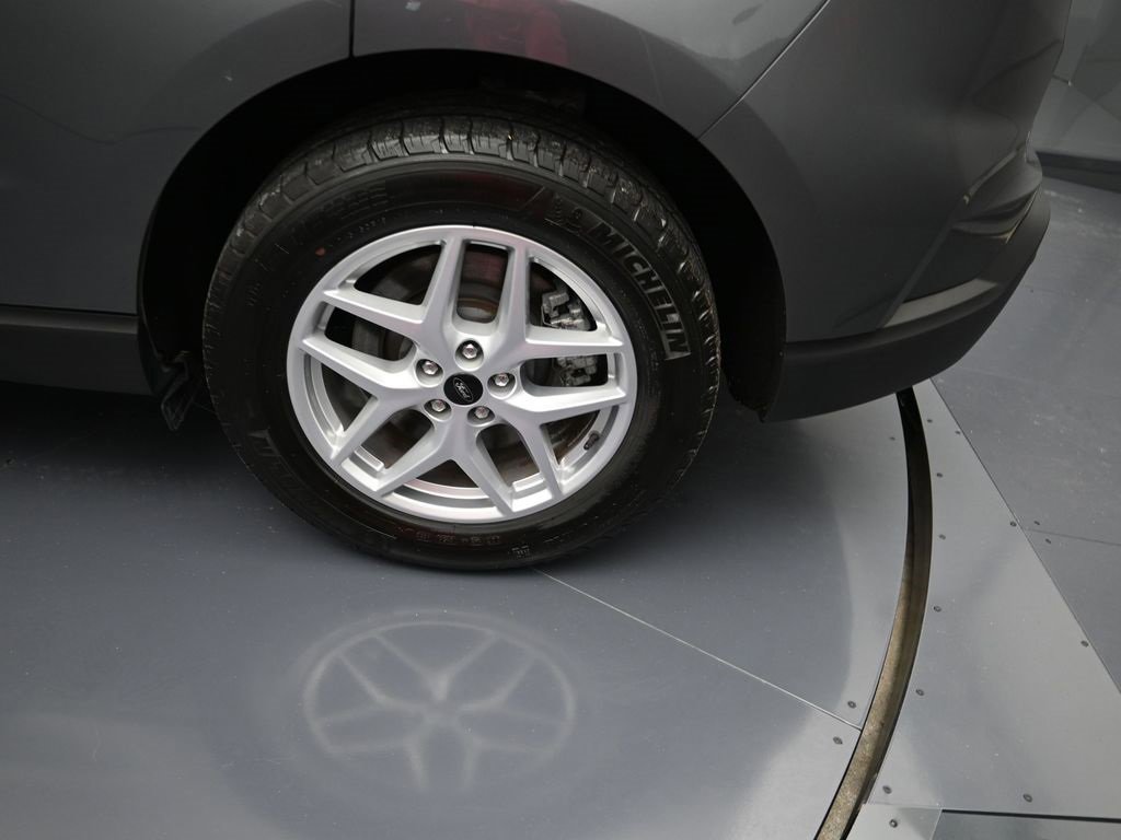 Used 2024 Ford Edge SEL image 10