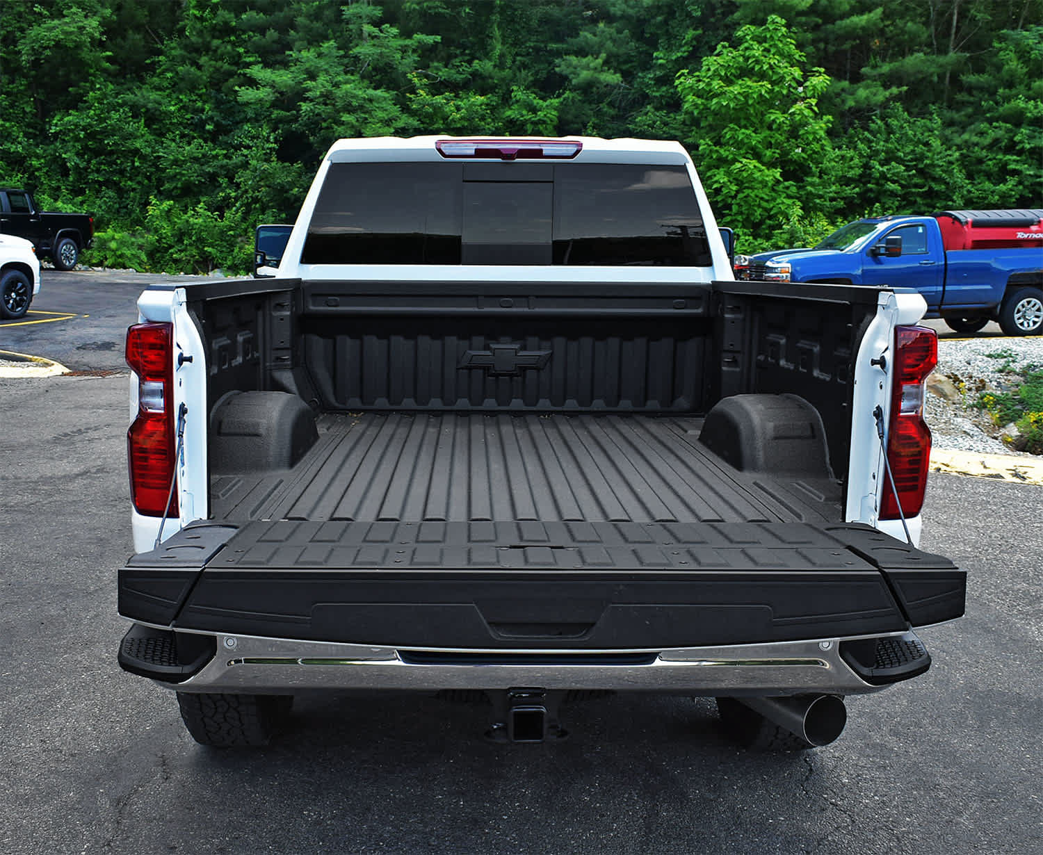 New 2026 Chevrolet Silverado 2500 LT w/ All Star Edition AWD/4WD image 9