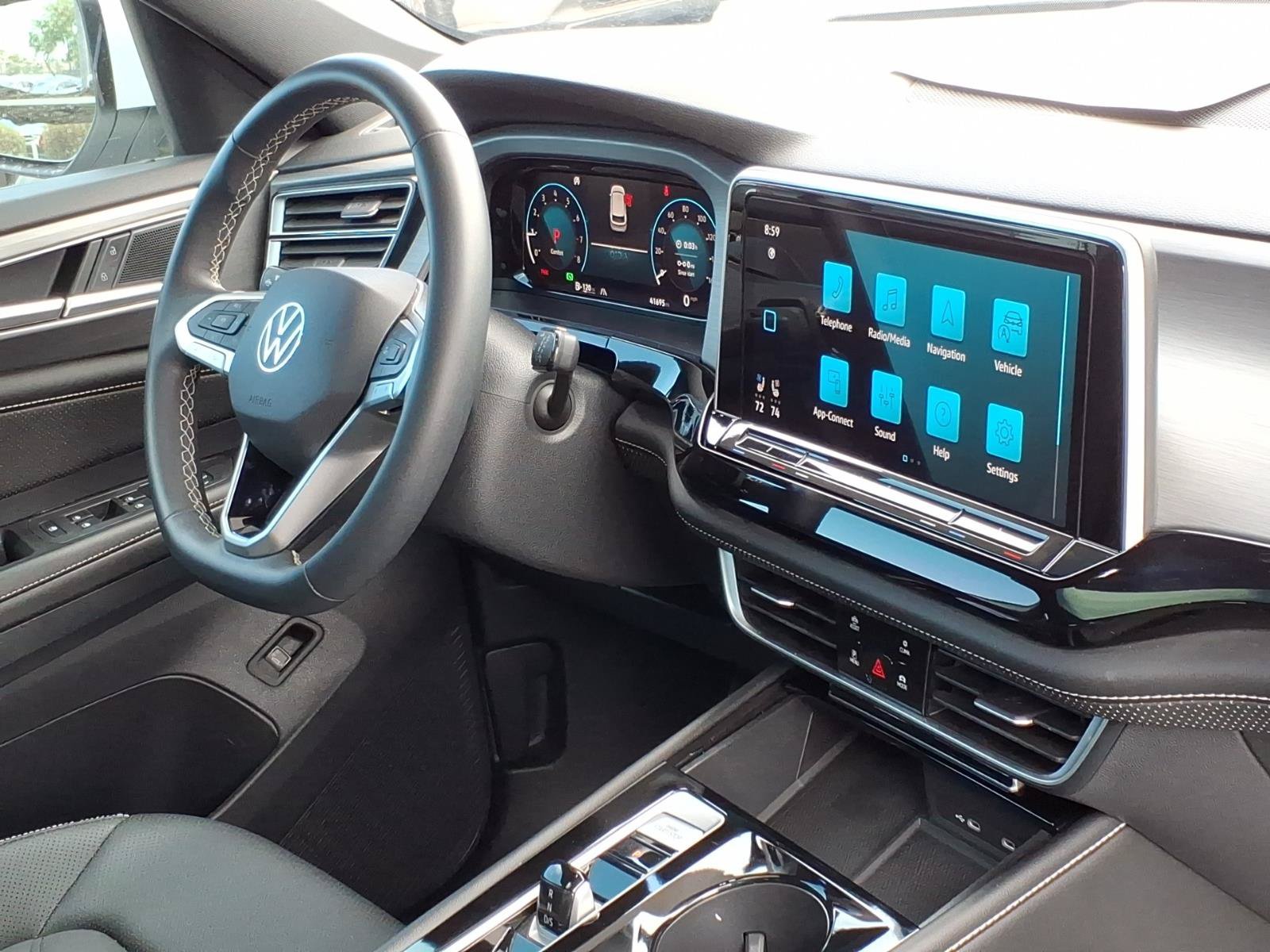 Certified 2024 Volkswagen Atlas Cross Sport SE w/ Panoramic Sunroof Package FWD image 12