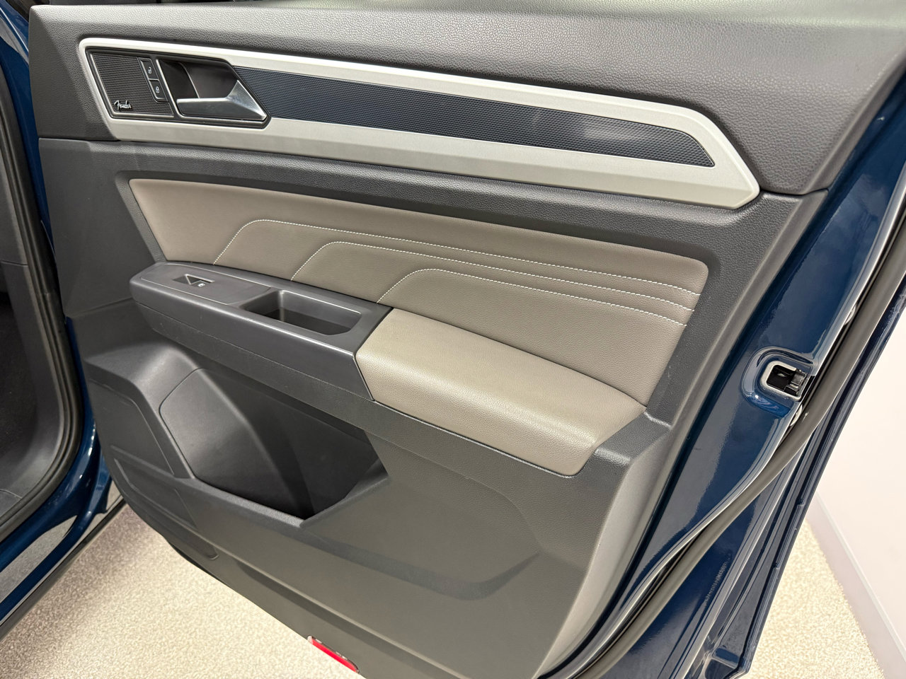 Used 2021 Volkswagen Atlas Cross Sport SEL Premium R-Line image 12