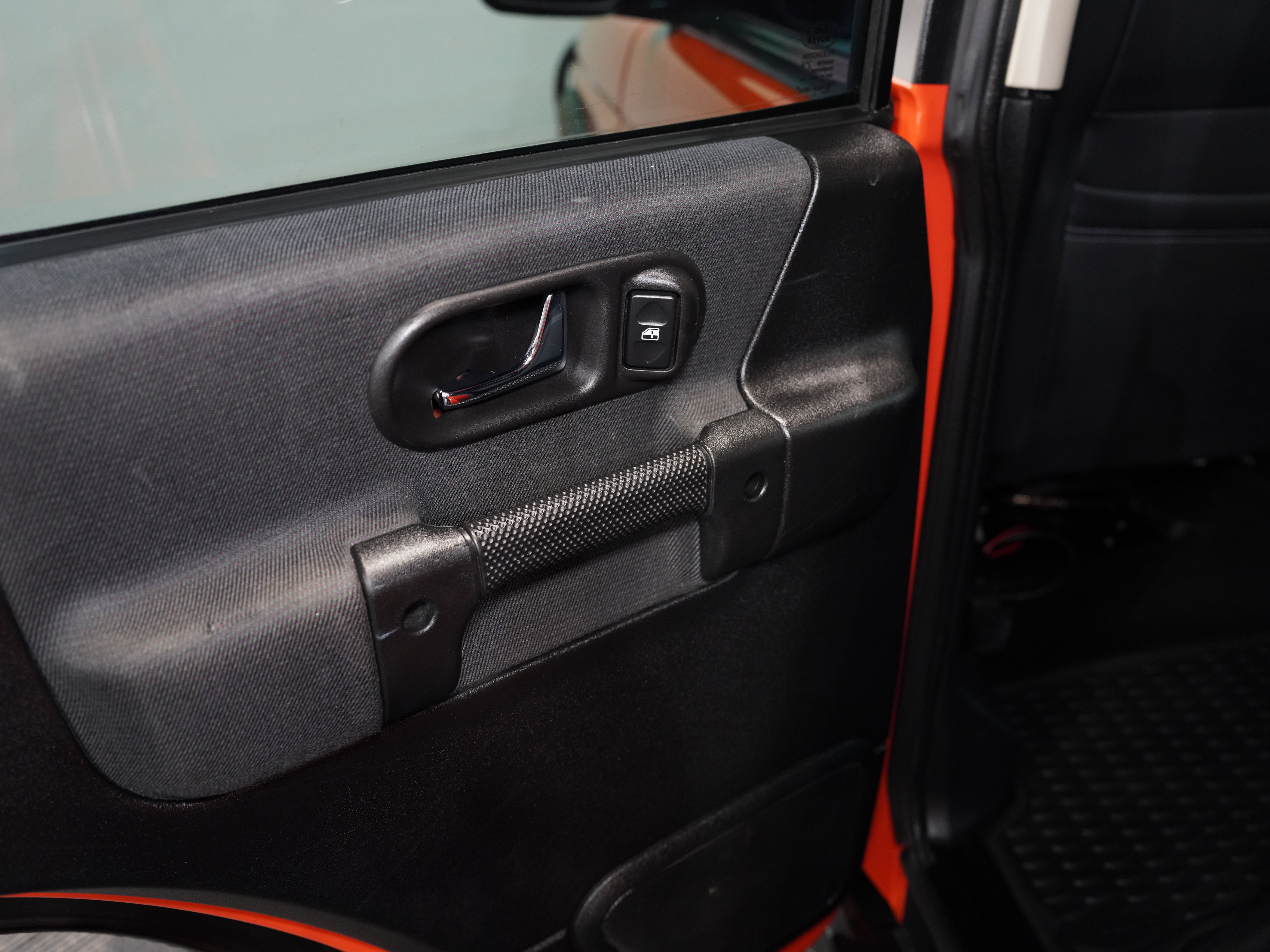 Used 2003 Land Rover Discovery S image 31