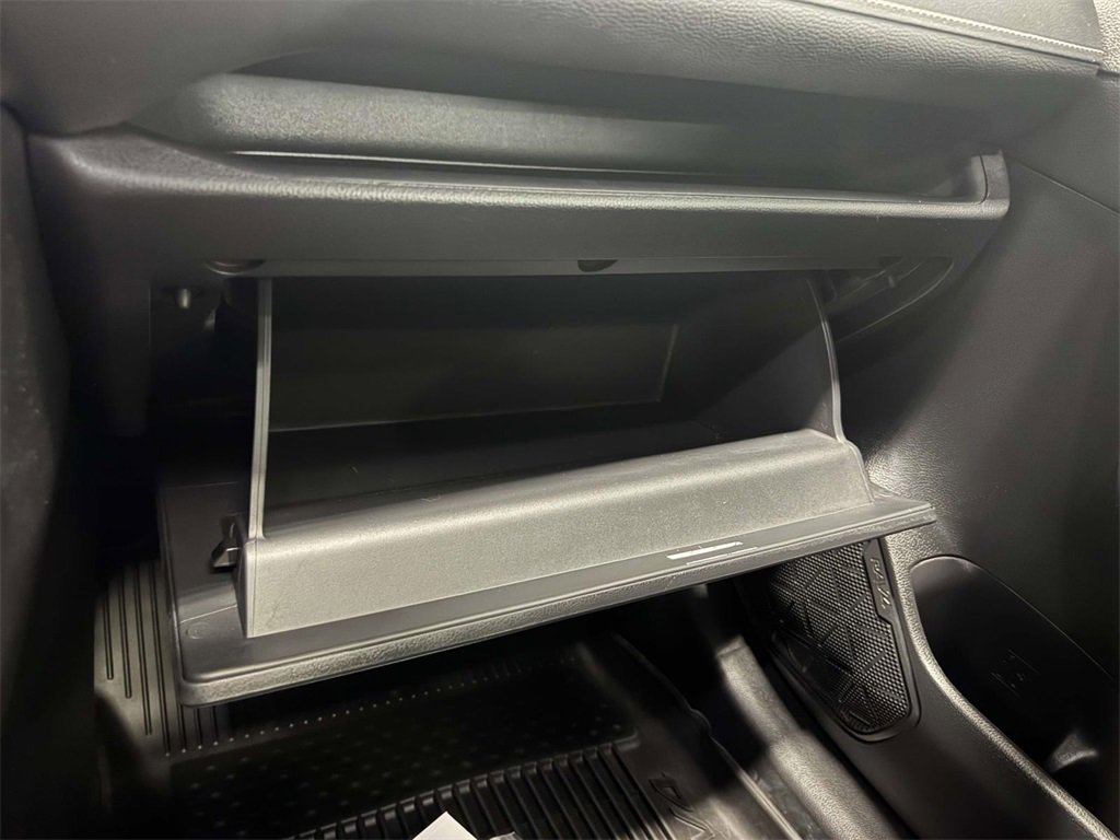 Used 2022 Toyota RAV4 XLE Premium image 30