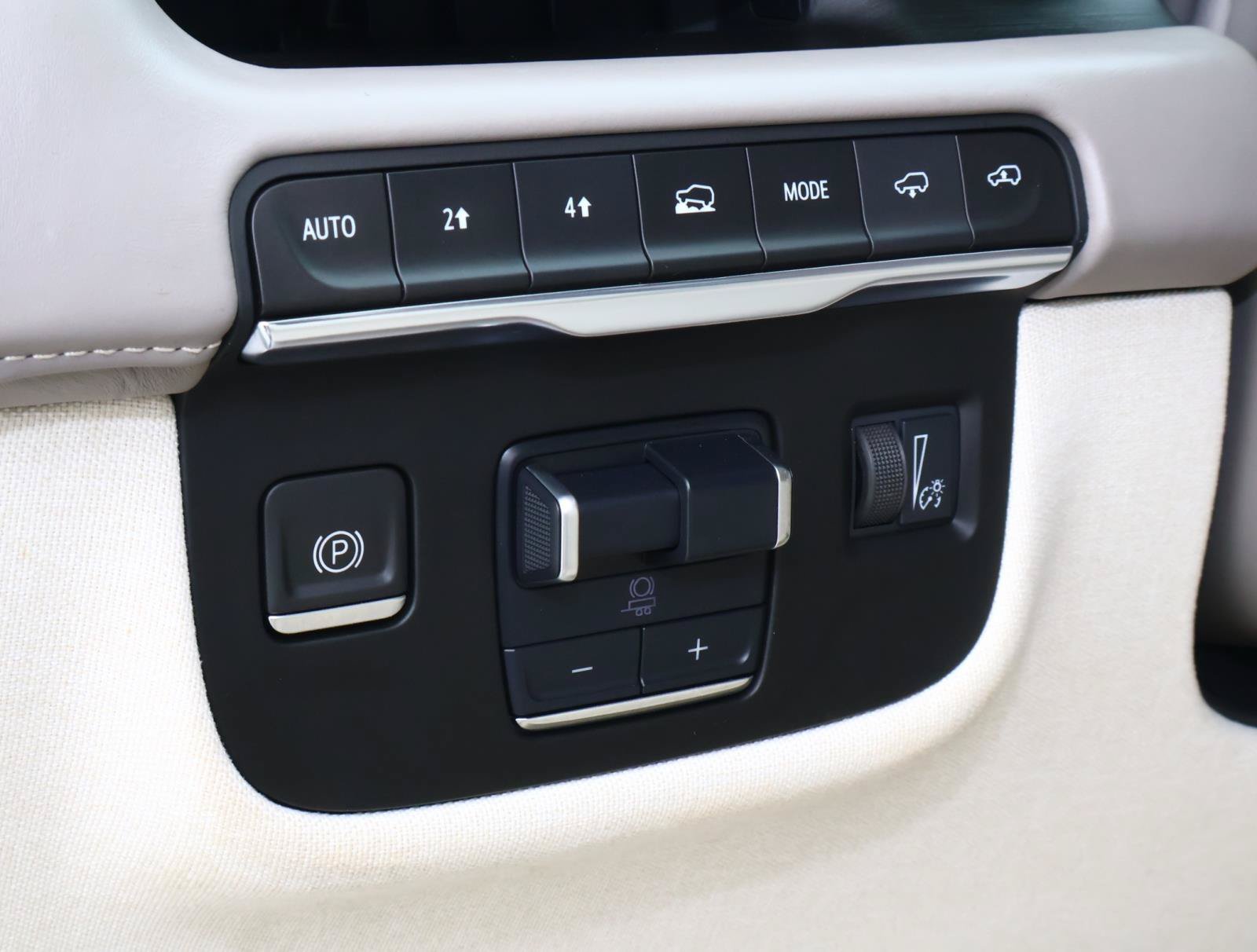 Used 2023 Cadillac Escalade Premium Luxury Platinum w/ LPO, Radiant Package AWD/4WD image 26