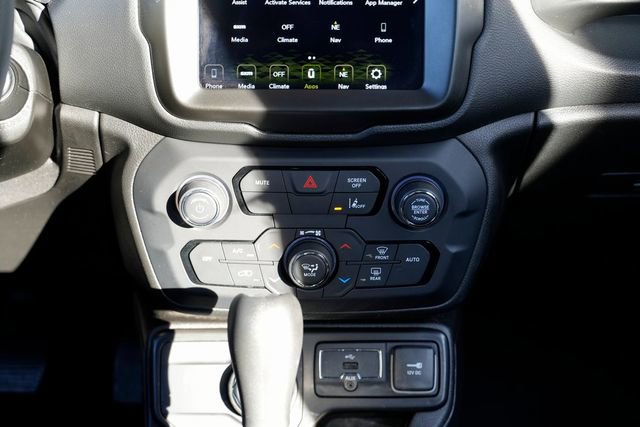 Used 2023 Jeep Renegade Latitude image 36