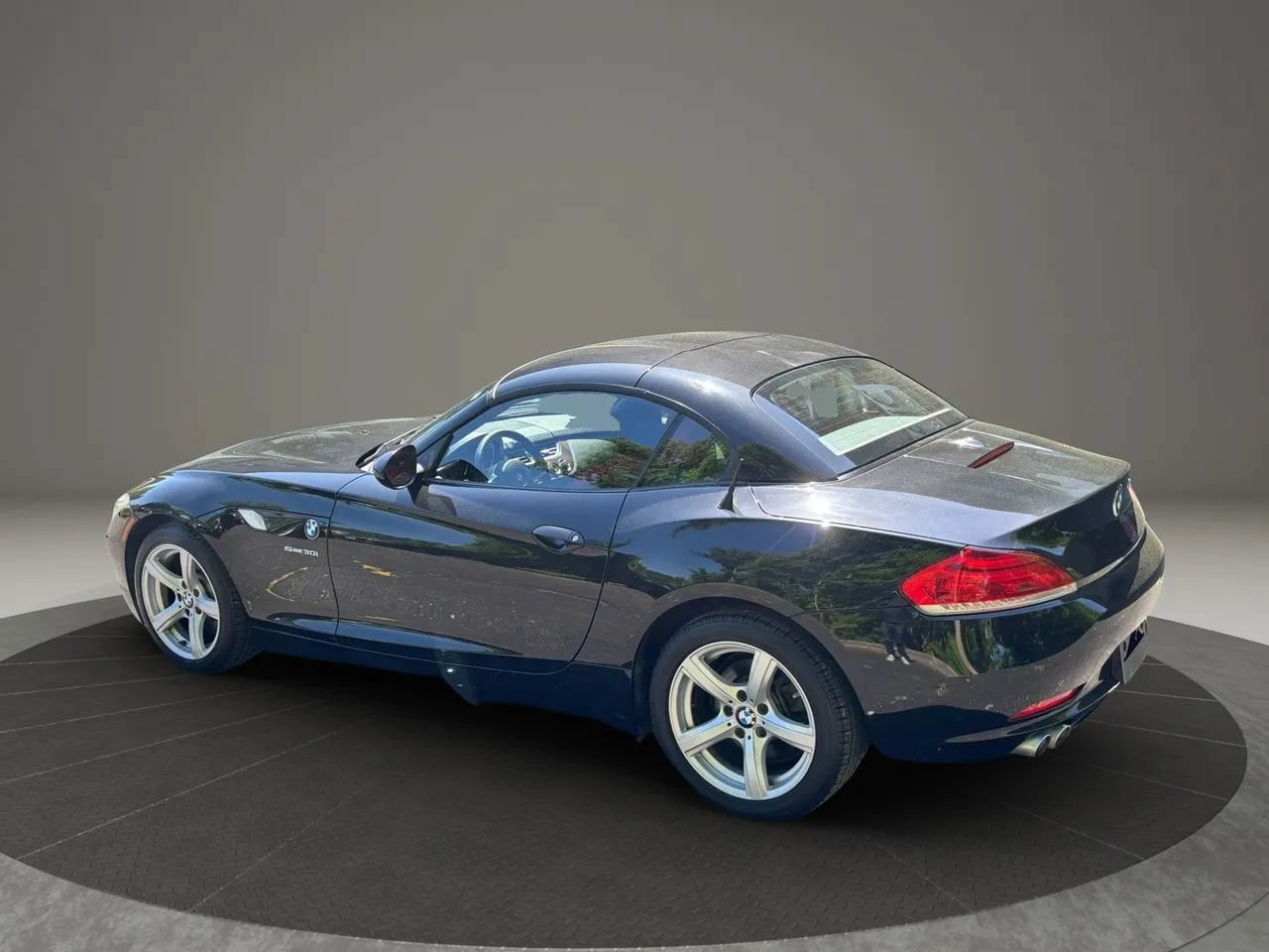 Used 2009 BMW Z4 sDrive30i RWD image 12