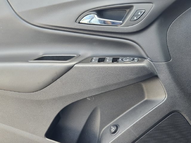 Used 2024 Chevrolet Equinox LT FWD image 17
