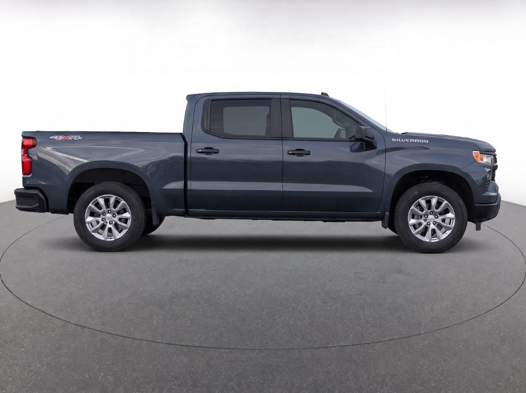 Used 2022 Chevrolet Silverado 1500 Custom w/ Safety Confidence Package AWD/4WD image 8
