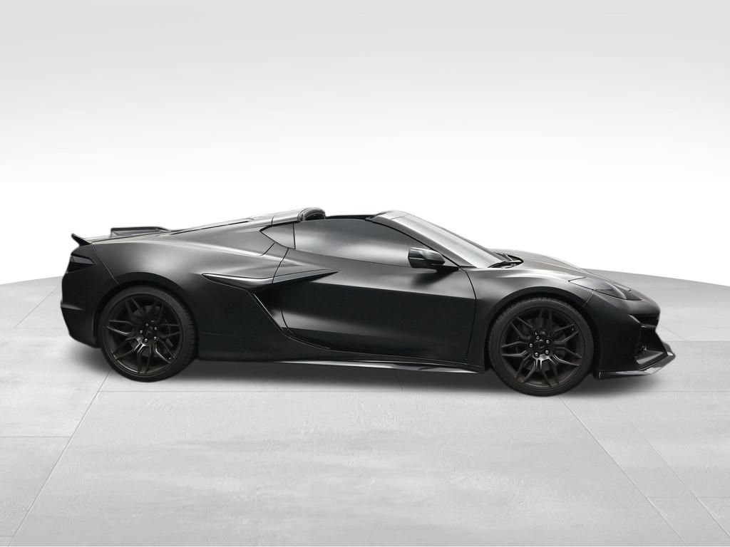 Used 2024 Chevrolet Corvette Z06 RWD image 6