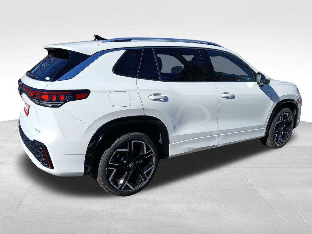 New 2026 Volkswagen Tiguan SEL R-Line image 5