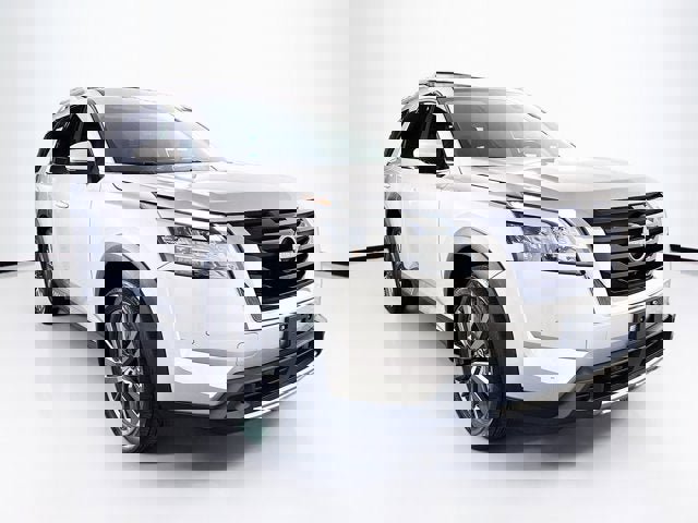 Certified 2023 Nissan Pathfinder SL w/ SL Premium Package image 3