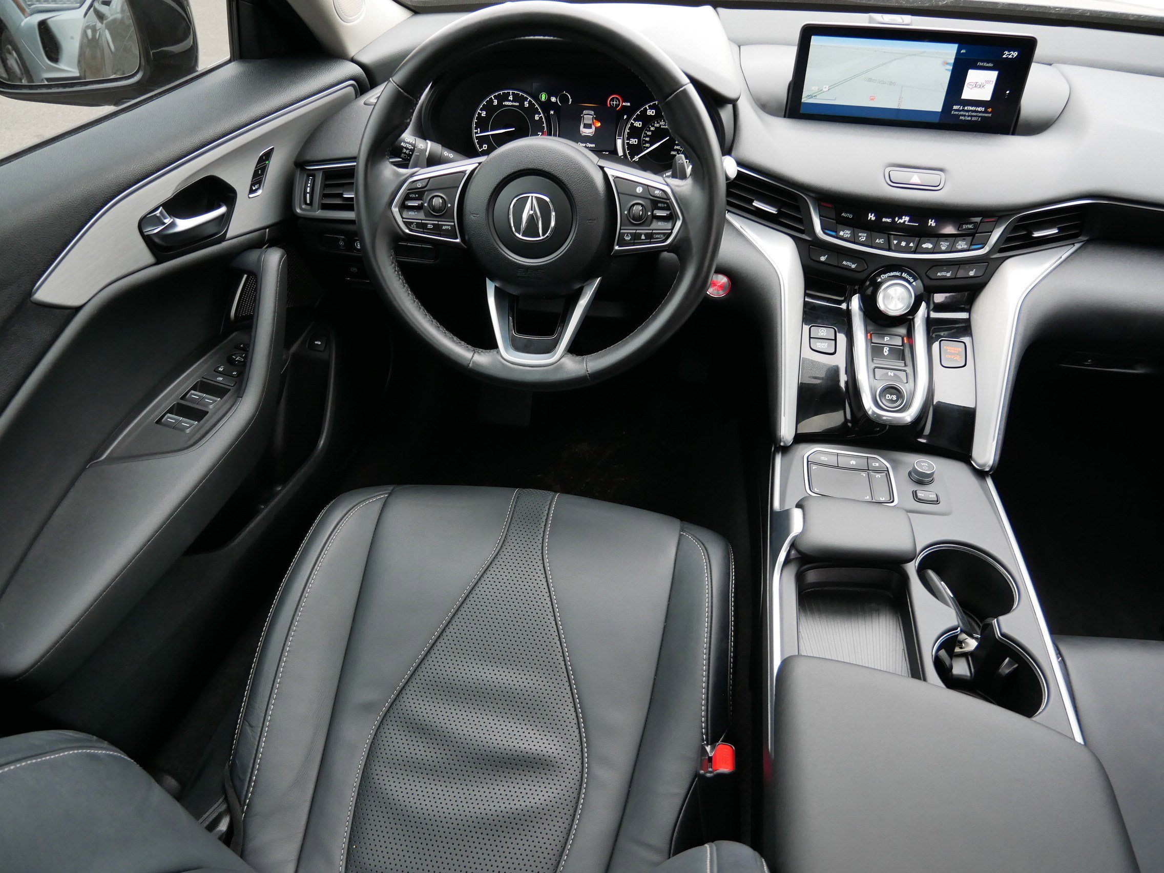 Certified 2022 Acura TLX w/ Technology Package image 9