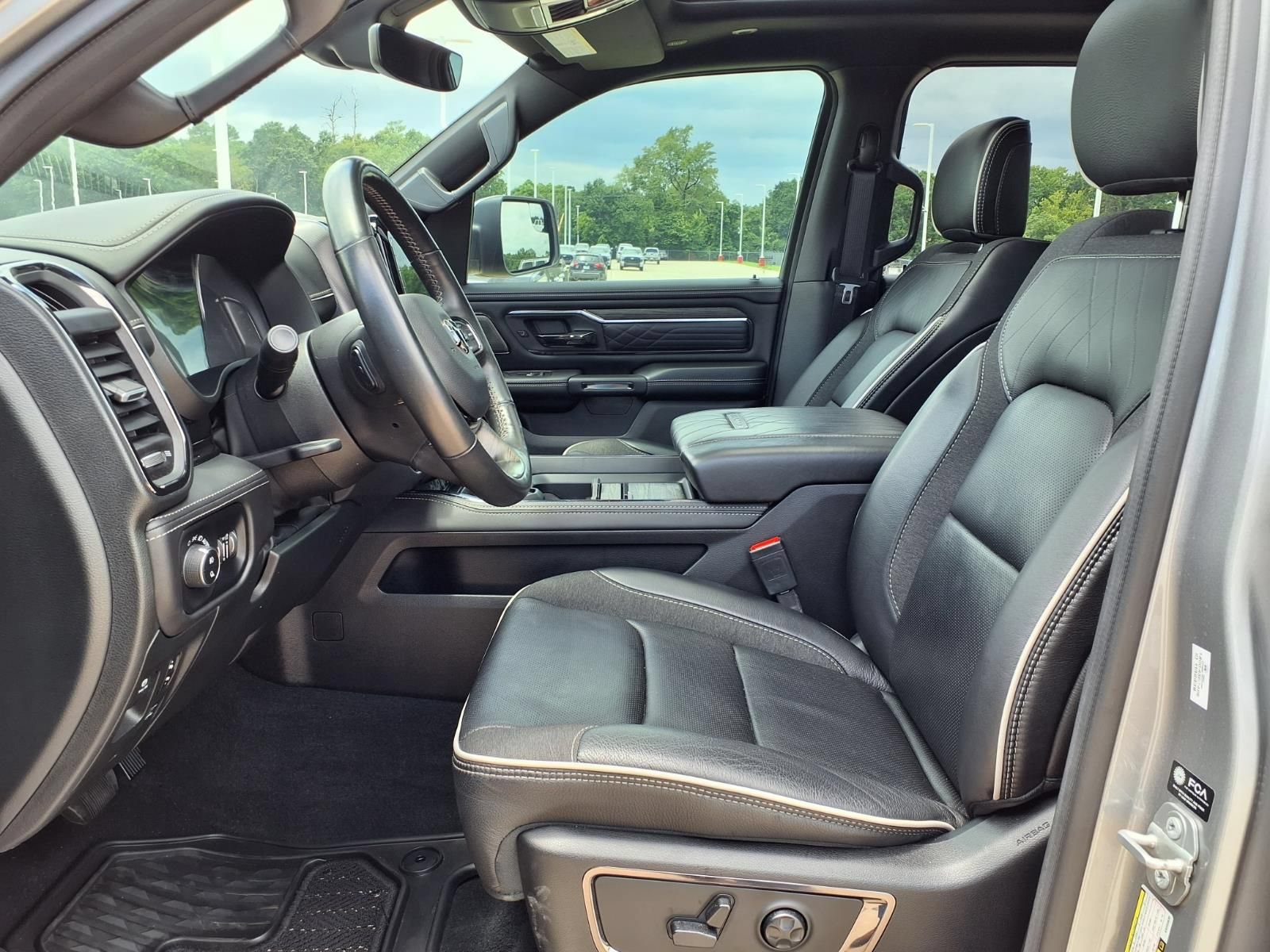 Used 2025 RAM 1500 Limited AWD/4WD image 18