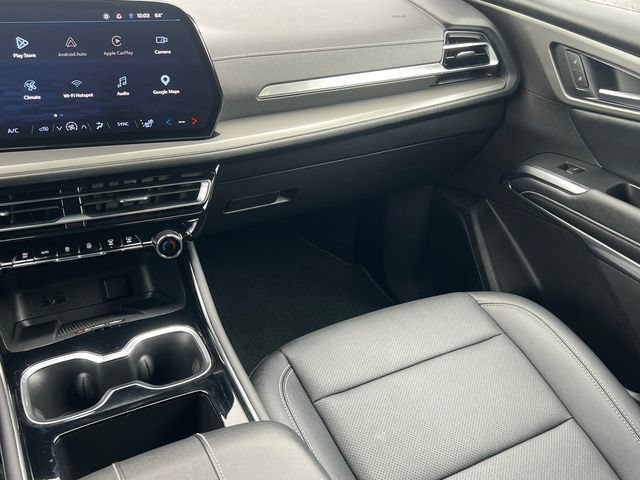 Used 2026 Chevrolet Traverse LT AWD/4WD image 32